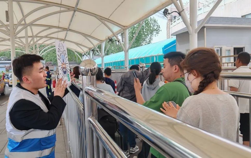 暑运开启！重点站区全力护航旅客美好出行