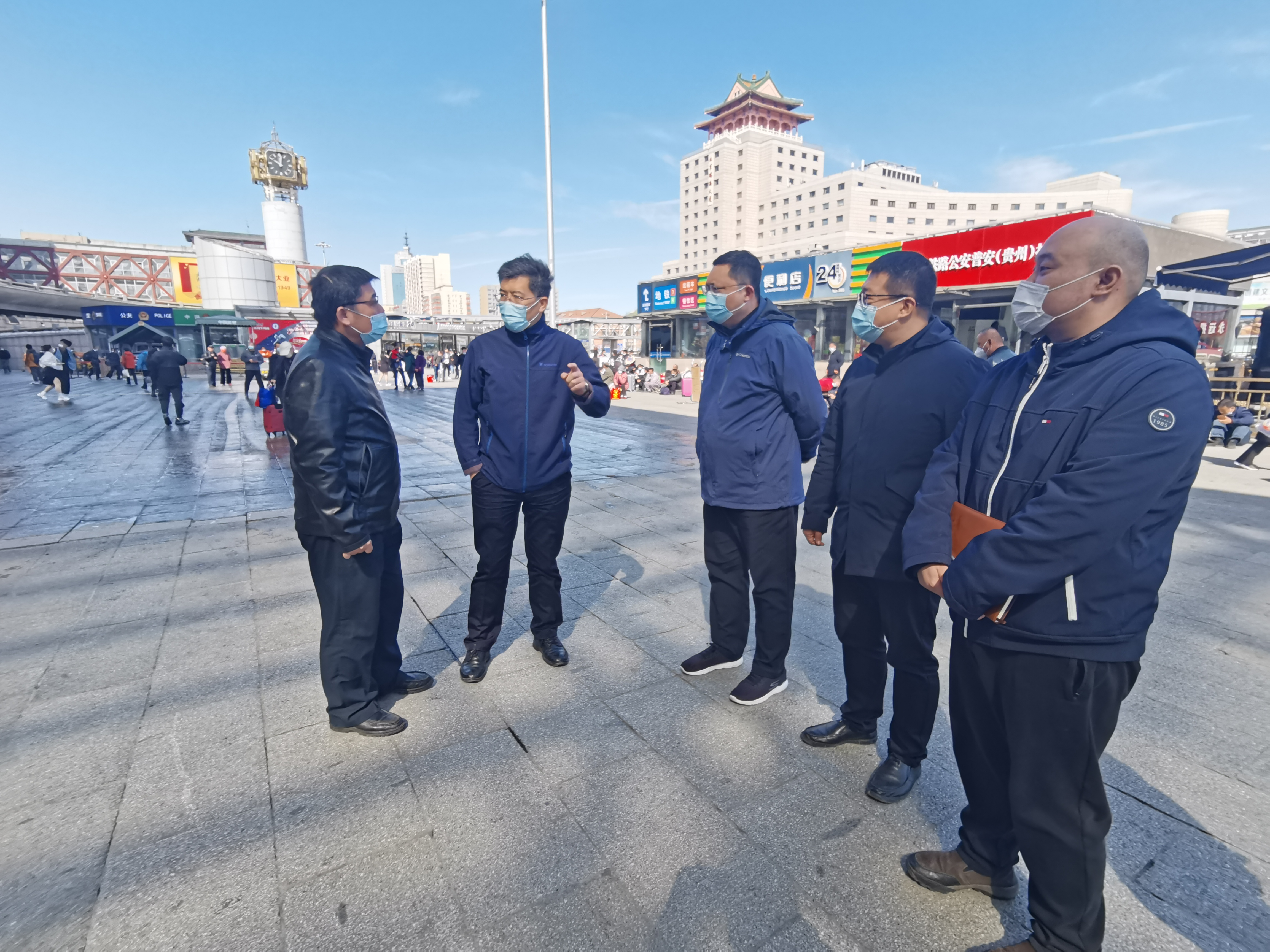 王都伟检查重点站区清明假期服务保障工作